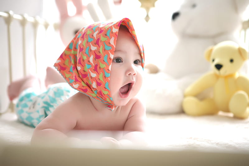 Toddler Wearing Head Scarf in Bed, HD wallpaper