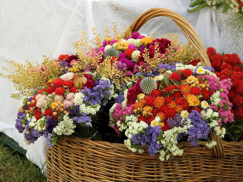 *** A bouquet of flowers in a basket ***, wiklinowy, koszyk, kwiaty, nature, HD wallpaper