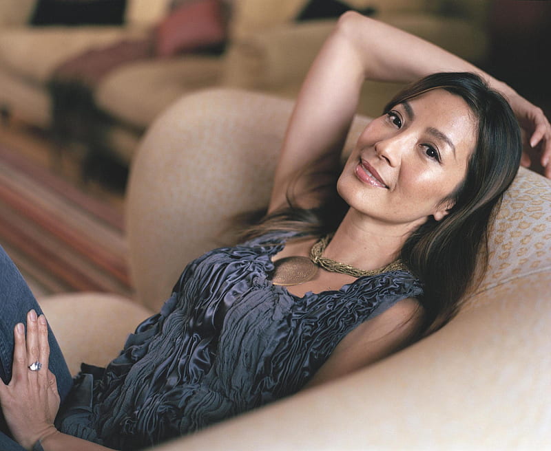 Michelle Yeoh 58323 px, HD wallpaper