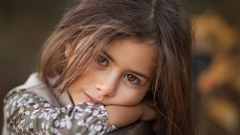 Little Cute Brown Eyes Girl Is Leaning On Wooden In Blur Background Cute, HD wallpaper