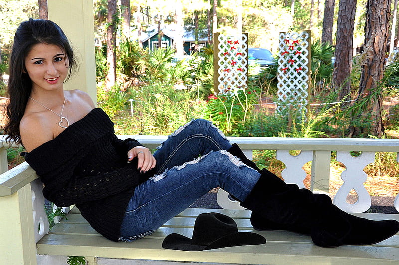 Time To Relax. ., hats, boots, cowgirl, ranch, outdoors, brunettes, porch, style, western, HD wallpaper