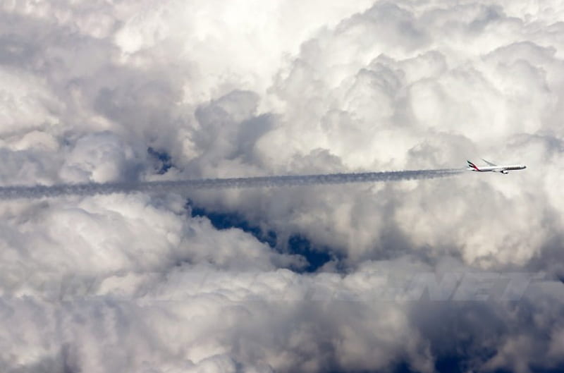 Boeing 777-31H/ER, Boeing, Contrails, Commercial, Clouds, HD wallpaper