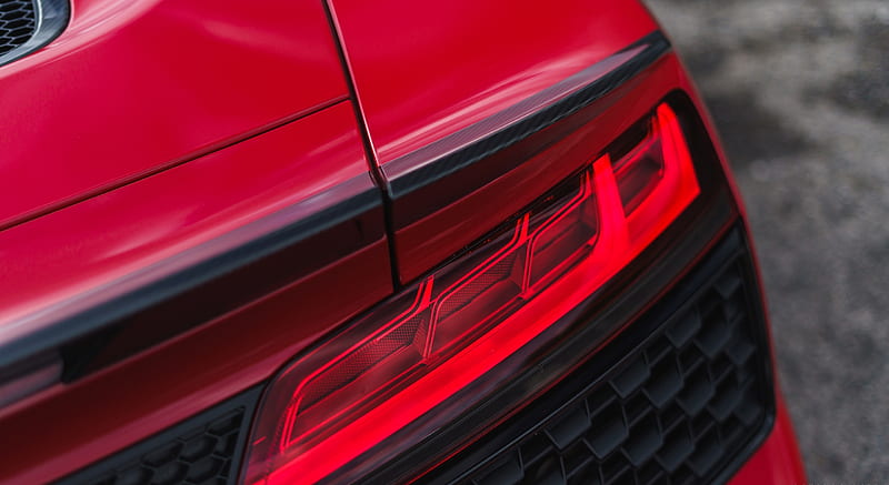 2019 Audi R8 V10 Spyder Performance quattro (UK-Spec) - Tail Light , car, HD wallpaper