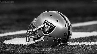 Oakland Raiders Helmet On Ground Raiders, HD wallpaper