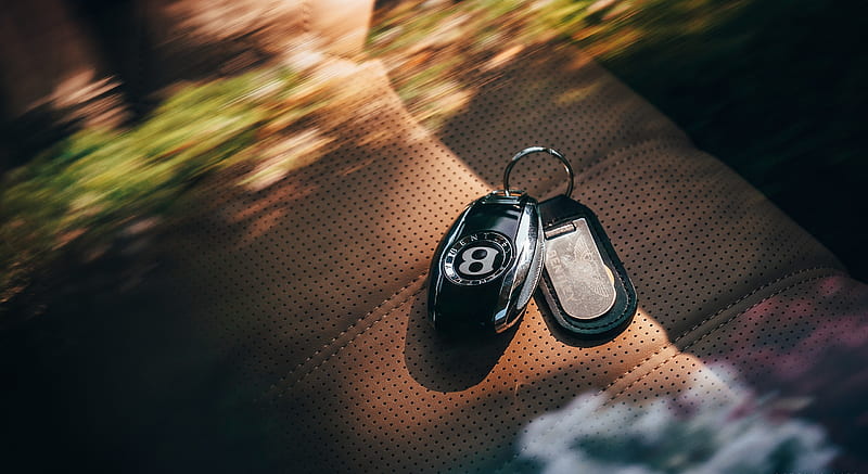 2019 Bentley Bentayga Plug-in Hybrid - Keys , car, HD wallpaper