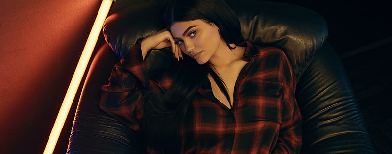 Kylie Jenner Drop Three Collection 2017 hoot, kylie-jenner, celebrities, girls, model, hoot, HD wallpaper