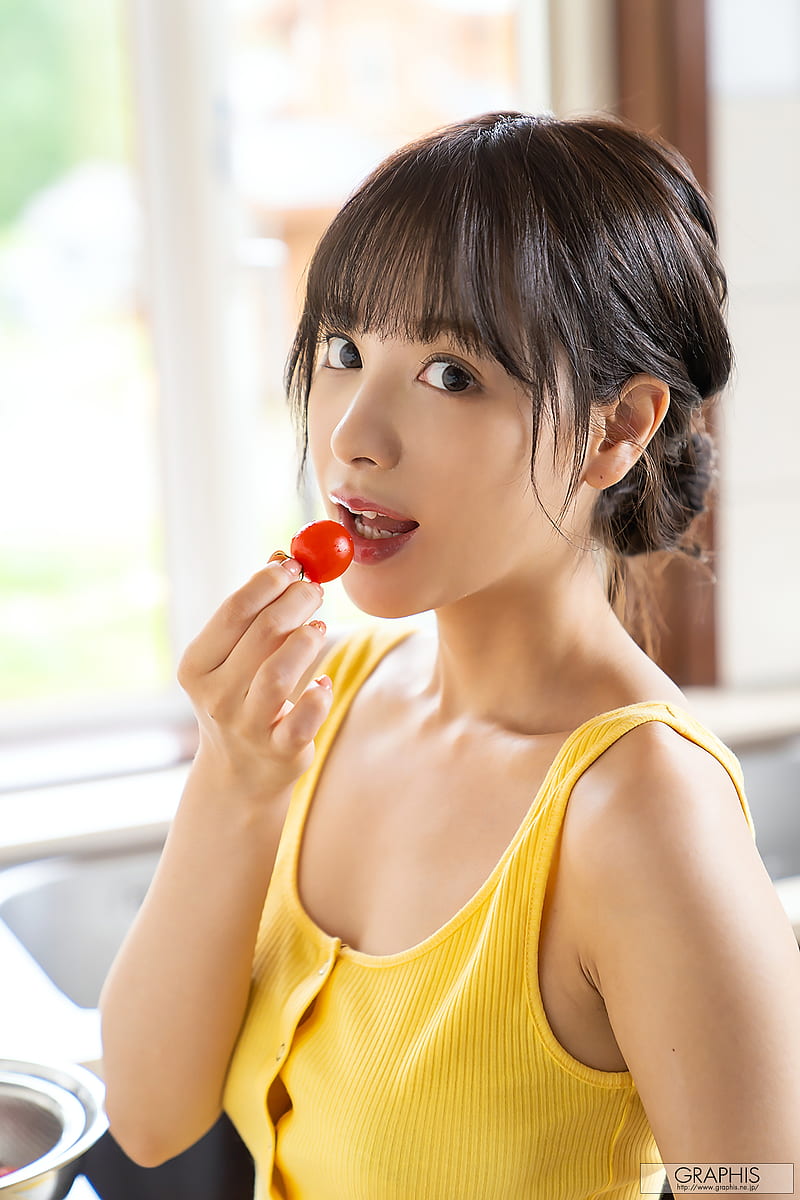 Japanese Women Japanese Women Asian Gravure Graphis Natural Boobs Kana Momonogi Hd Phone