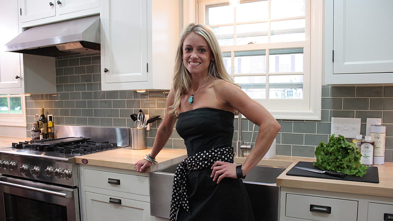 Nicole Curtis, tv personality, home improvement, kitchens, blondes, HD wallpaper