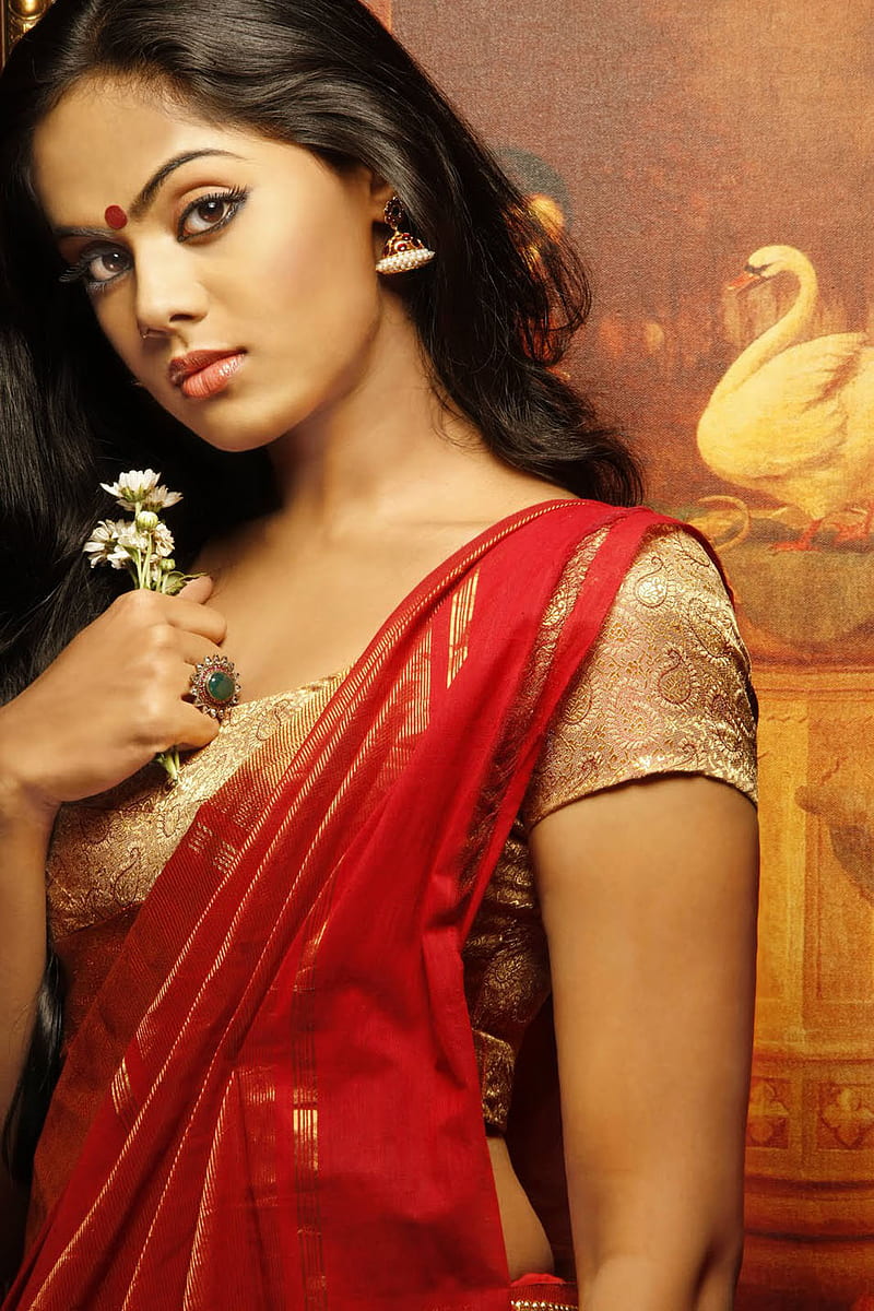 Karthika Nair, makara, malayalam movie, HD phone wallpaper | Peakpx