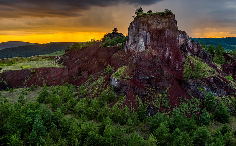 Landscape, Cariera de Scorie Bazaltica,... Ultra, Europe, Romania, Travel, Nature, Landscape, Scenery, Volcano, Outdoors, Holiday, Vacation, brasov, tourism, stormclouds, yellowsky, touristattractions, rockformation, Racos, HD wallpaper