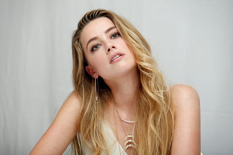Gorgeous Amber Heard, amber-heard, celebrities, girls, HD wallpaper