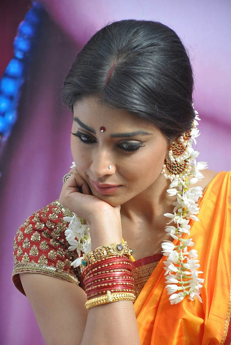 Shriya Saran Cute, actress, bollywood, cute, desi, girl, indian, saran, shriya, south, HD phone wallpaper