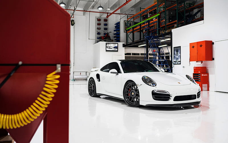 Porsche 911 Turbo, tuning, 2018 cars, garage, white 911 Turbo, supercars, Porsche, HD wallpaper