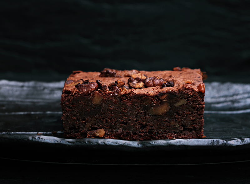 sliced baked brownies on foiled tray, HD wallpaper