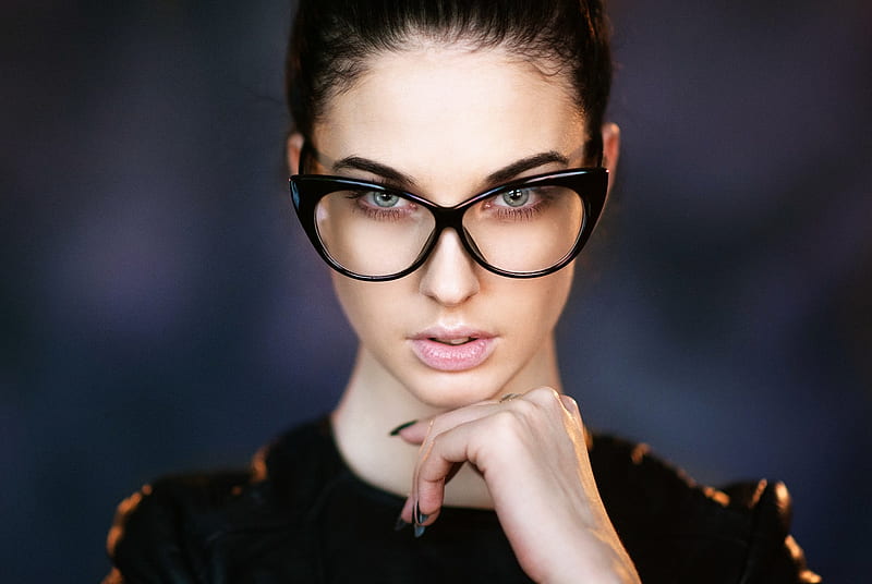 Alla Berger, girl, model, glasses, hand, beauty, face, woman, HD wallpaper