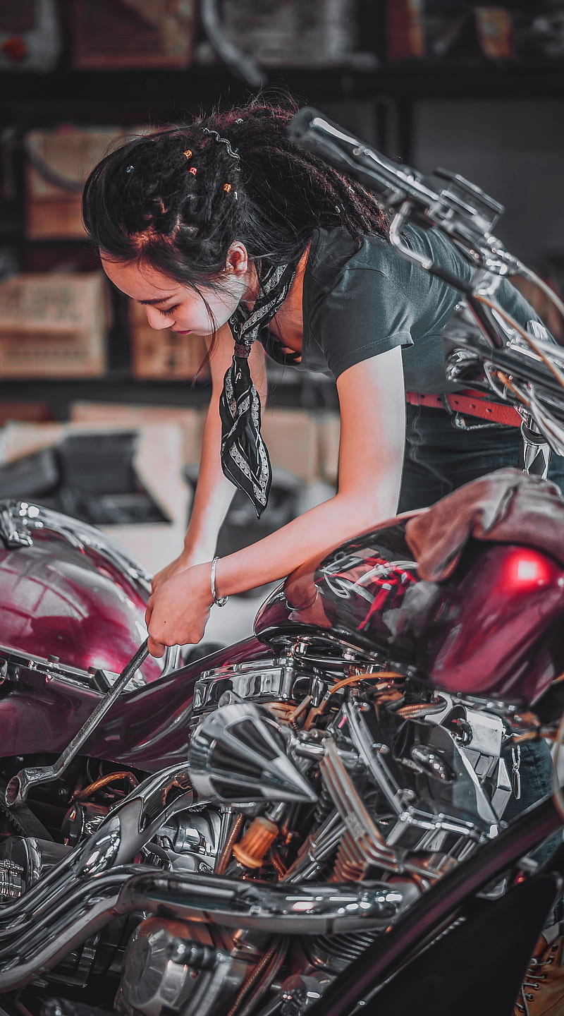 Mrs Mechanice Bike Cool Davidson Expensive Girl Harley Mechanic Motorbike Hd Mobile Wallpaper Peakpx