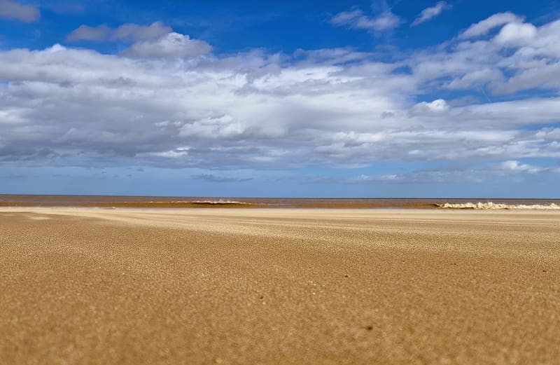 UK Beache, sky, sand, uk, Beache, chill, HD wallpaper