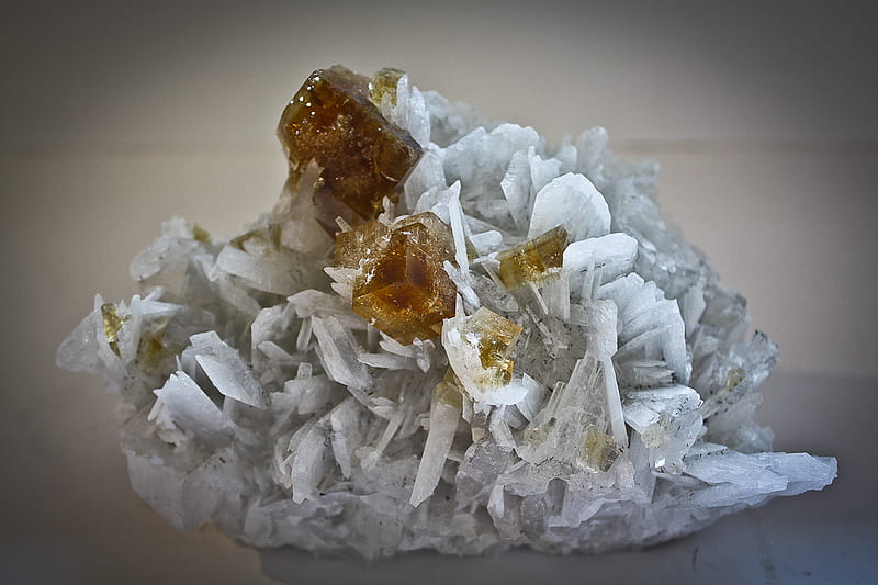 Celestite & Fluorite, mineral, celestite, fluorite, amber, HD wallpaper