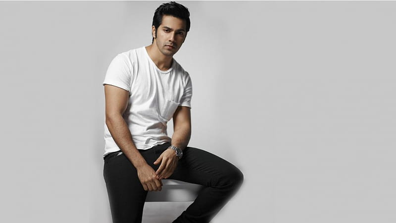 Varun Dhawan with car wallpapers Wallpaper, HD Celebrities 4K Wallpapers,  Images and Background - Wallpapers Den