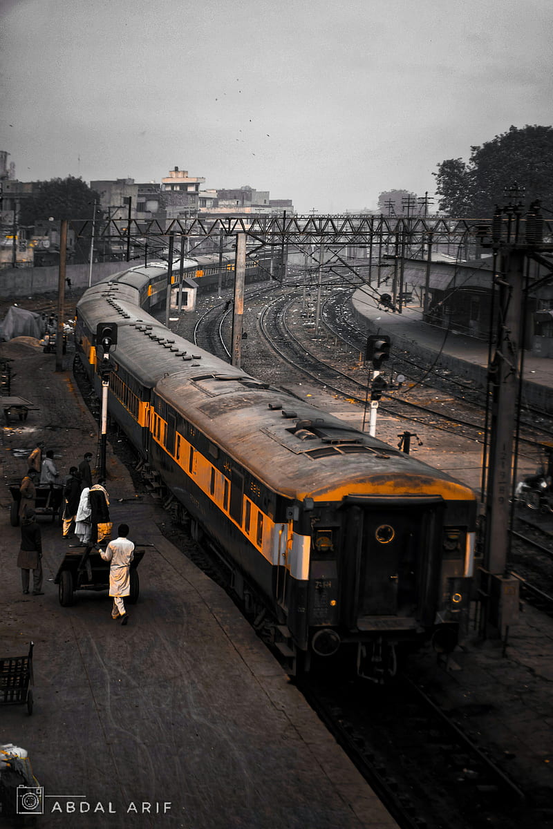 Moody Train, carros, old, pakistan, trains, HD phone wallpaper
