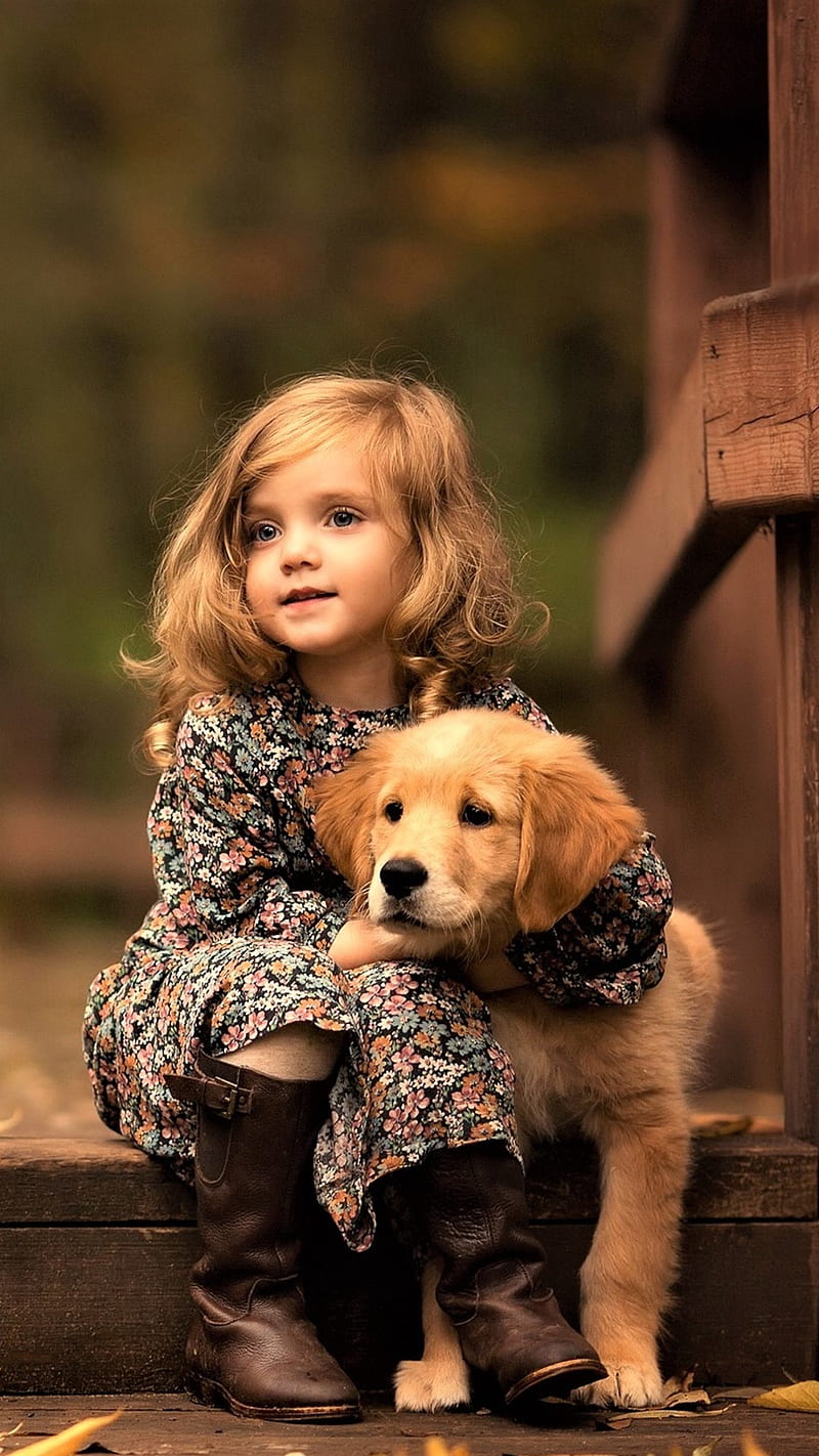 Little girl with puppy , little girl, dog, golden retriever, lockscreen, HD phone wallpaper