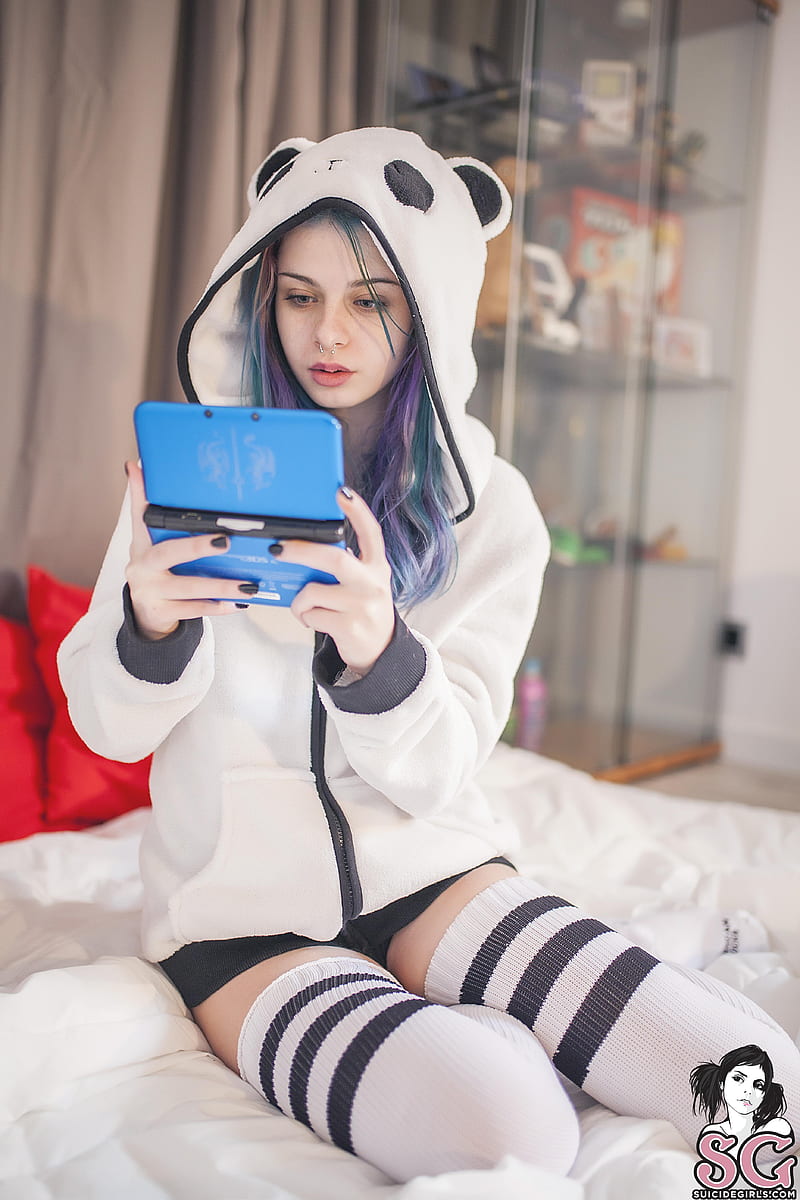 Suicide Girls, bedroom, socks, bed, pillow, Rainbow hair, Nintendo 3DS, women, Kuroha Suicide, thigh high socks, white socks, striped socks, hoods, painted nails, HD phone wallpaper