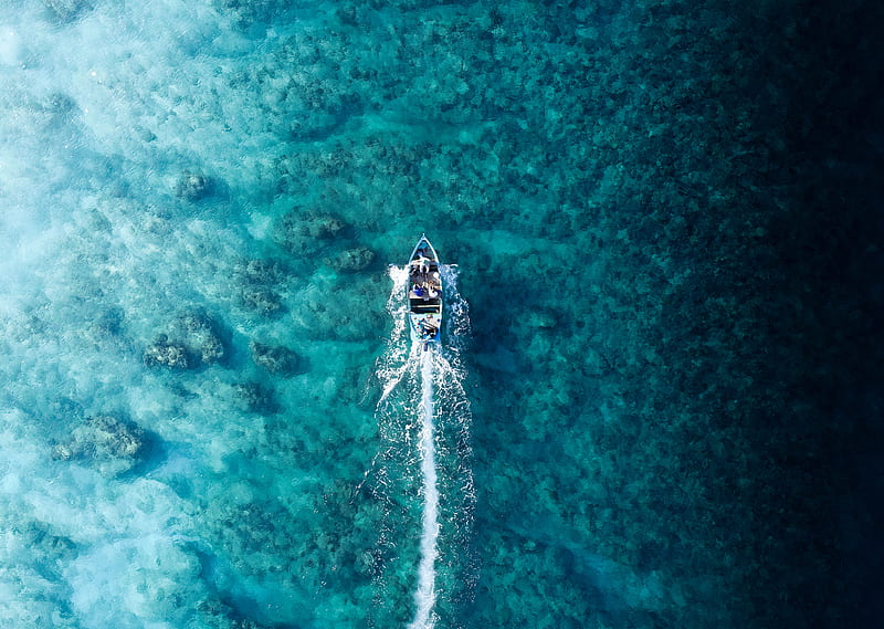 aerial graphy of speedboat in blue ocean, HD wallpaper