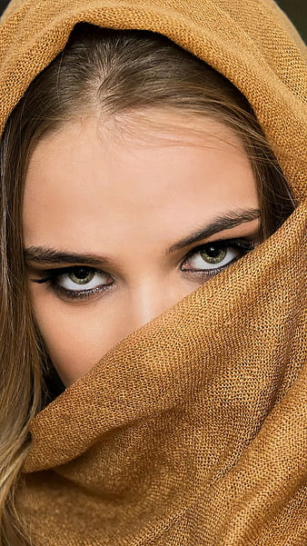 The Image Is Of A Girl With Golden Eyes Background, Beautiful