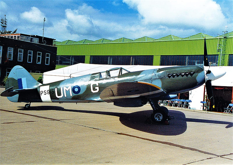 Supermarine Spitfire - Leuchars Air Show - Scotland (1997), British Aircraft, World War Two, Supermarine Spitfire, Spitfire, Scotland, Air Shows, HD wallpaper