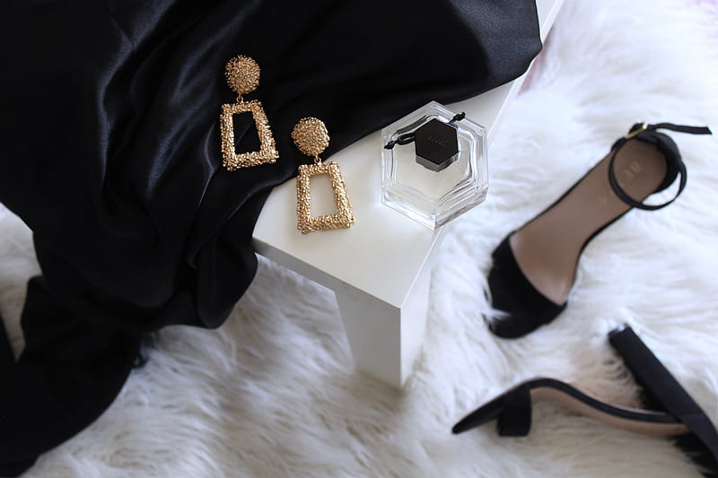 pair of gold-colored earrings on table and black ankle-strap pumps on area rug, HD wallpaper