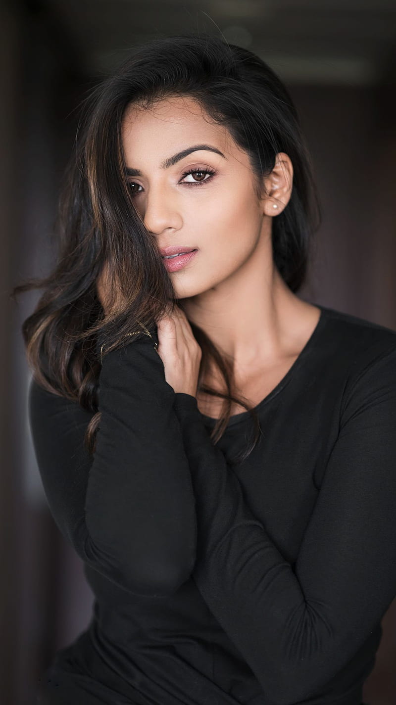 Shruthi hariharan , kannada actress, model, HD phone wallpaper
