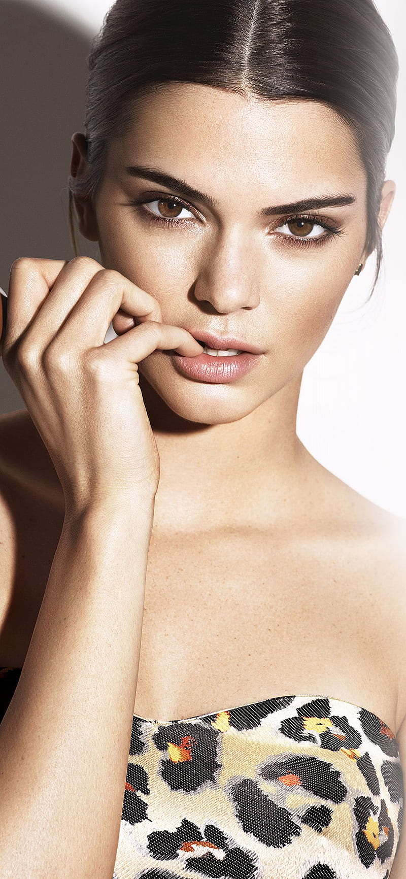 Kendall Jenner, women, model, dark hair, simple background, white  background, HD phone wallpaper