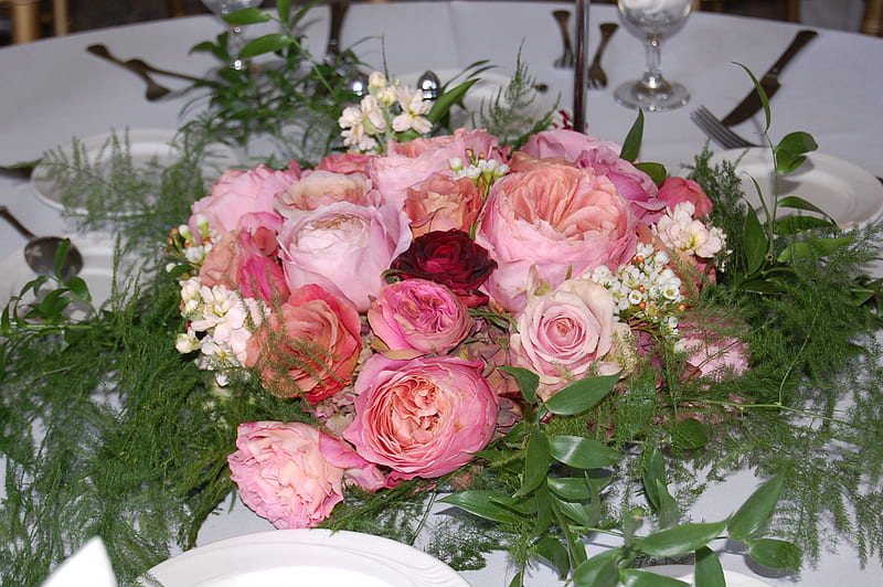 still life, table, centerpiece, roses, pink, HD wallpaper