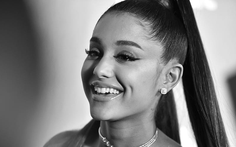 Ariana Grande, american singer, portrait, smile, hoot, monochrome, popular singers, Ariana Grande-Butera, HD wallpaper