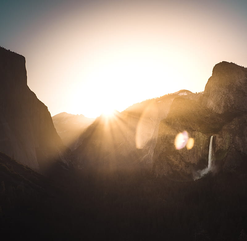 sun shining through mountain ranges, HD wallpaper
