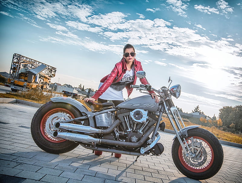 Model With Harley Davidson, harley-davidson, bikes, HD wallpaper