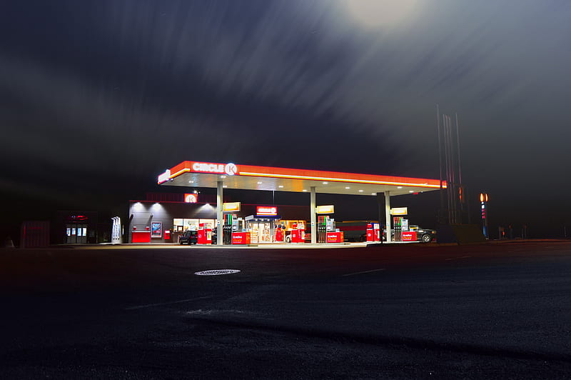 Circle gas station along the road during night time, HD wallpaper