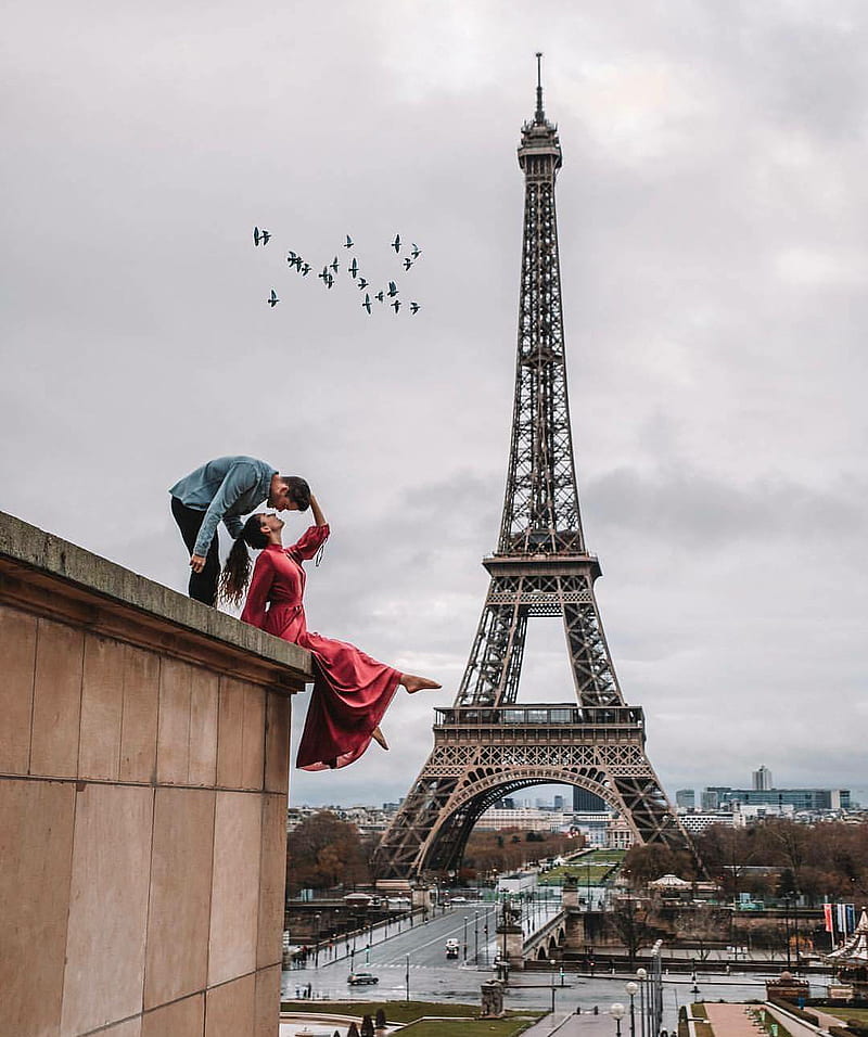 Eiffel Tower, couple, love, paris, romantic, HD phone wallpaper | Peakpx