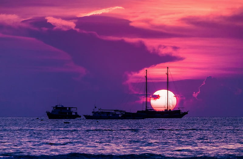 Ocean Sunrise, oceans, boats, sunrise, sky, HD wallpaper