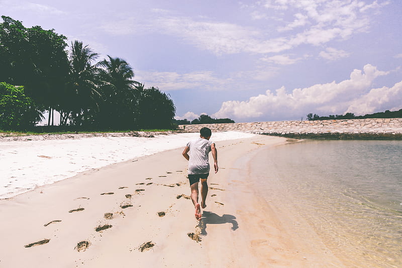 man wearing white t-shirt running in the sand, HD wallpaper