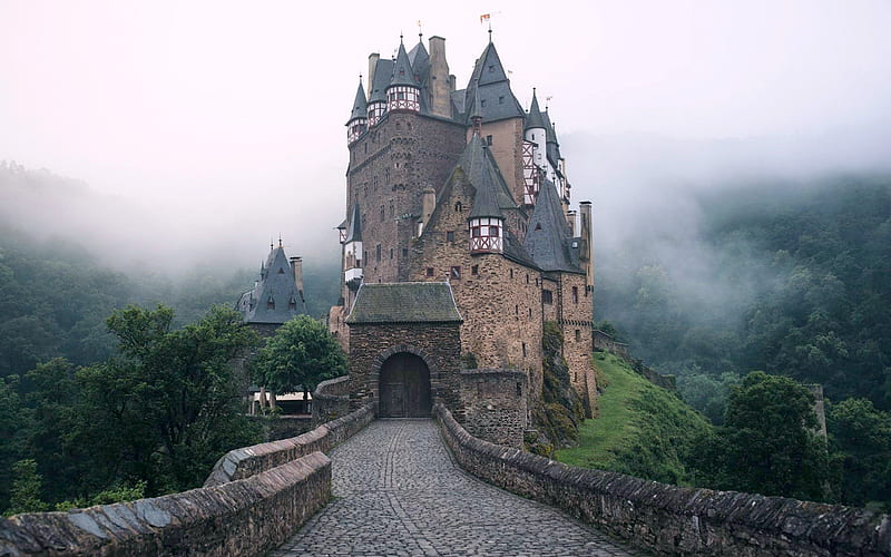 Eltz Castle, Wierschem, Germany, foggy, germany, medieval, bridge, castle, HD wallpaper