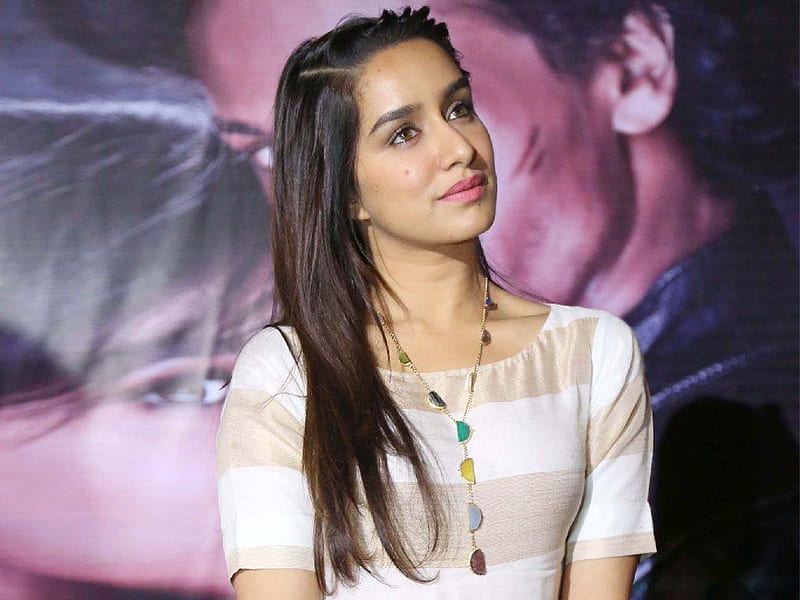 100+] Shraddha Kapoor Backgrounds | Wallpapers.com