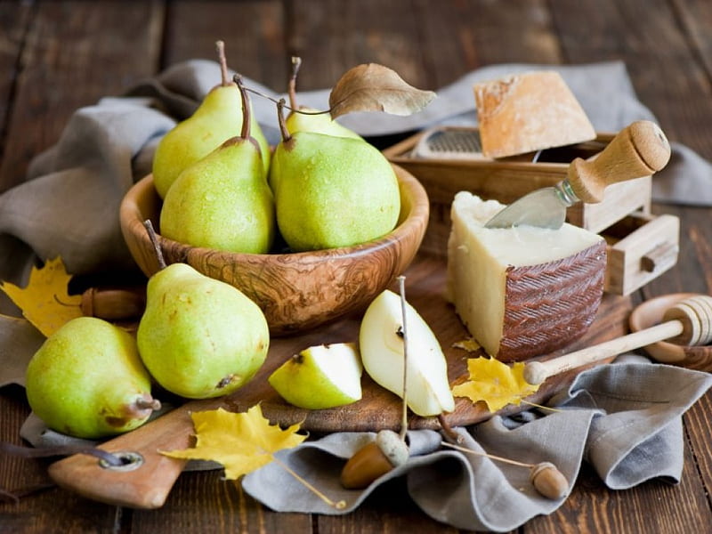 Pears and Cheese, cake, autumn, pears, leaves, delicious, food, fruits, HD wallpaper
