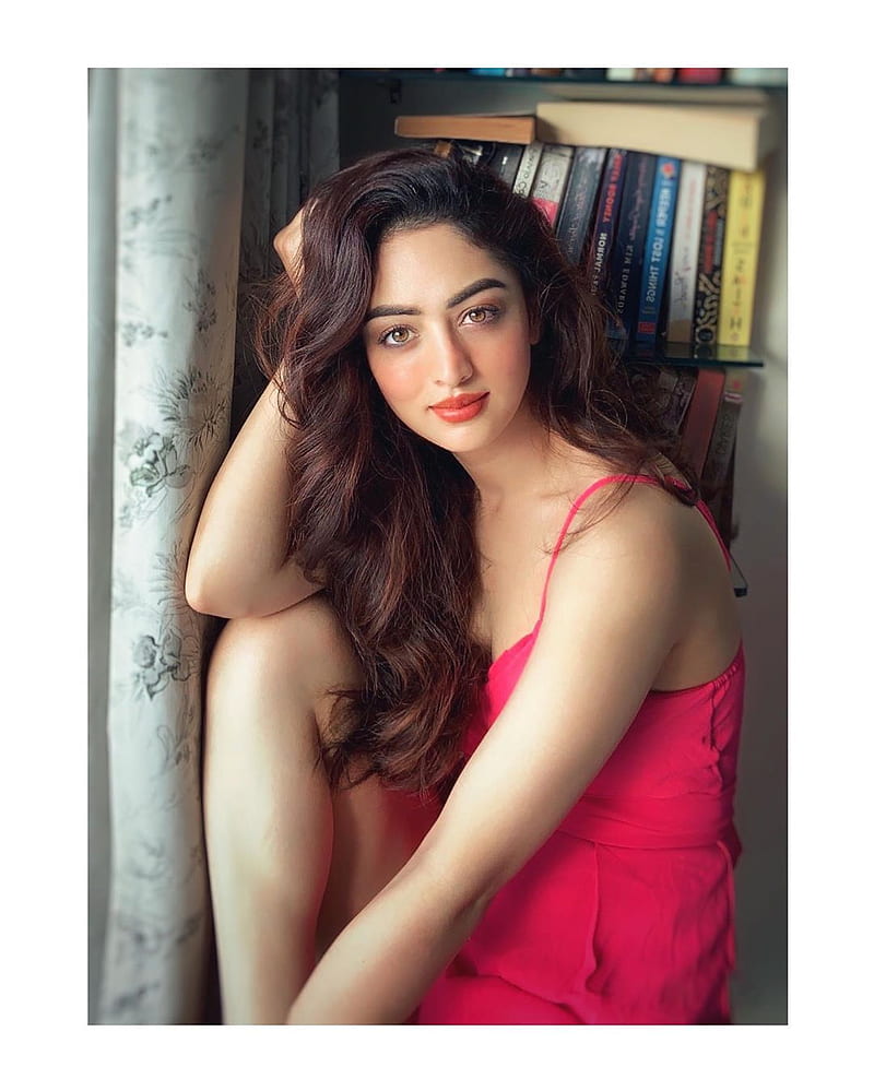 Sandeepa Dhar, beautiful actress, milky beauty, HD phone wallpaper | Peakpx