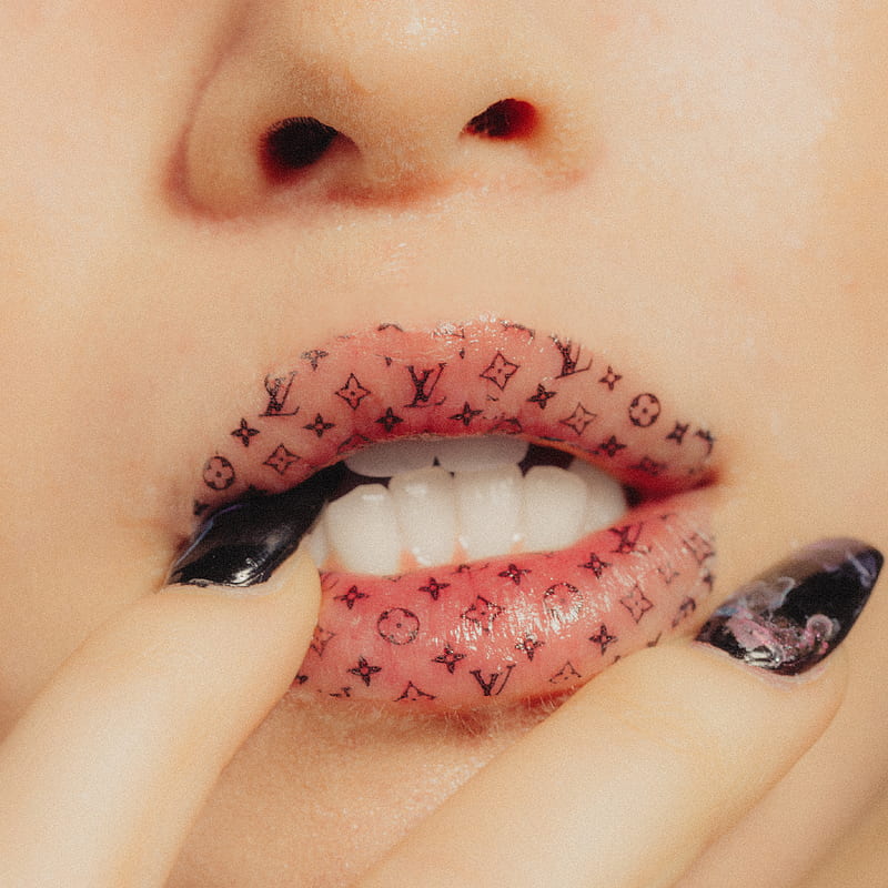 Woman wearing Louis Vuitton lipstick, HD phone wallpaper
