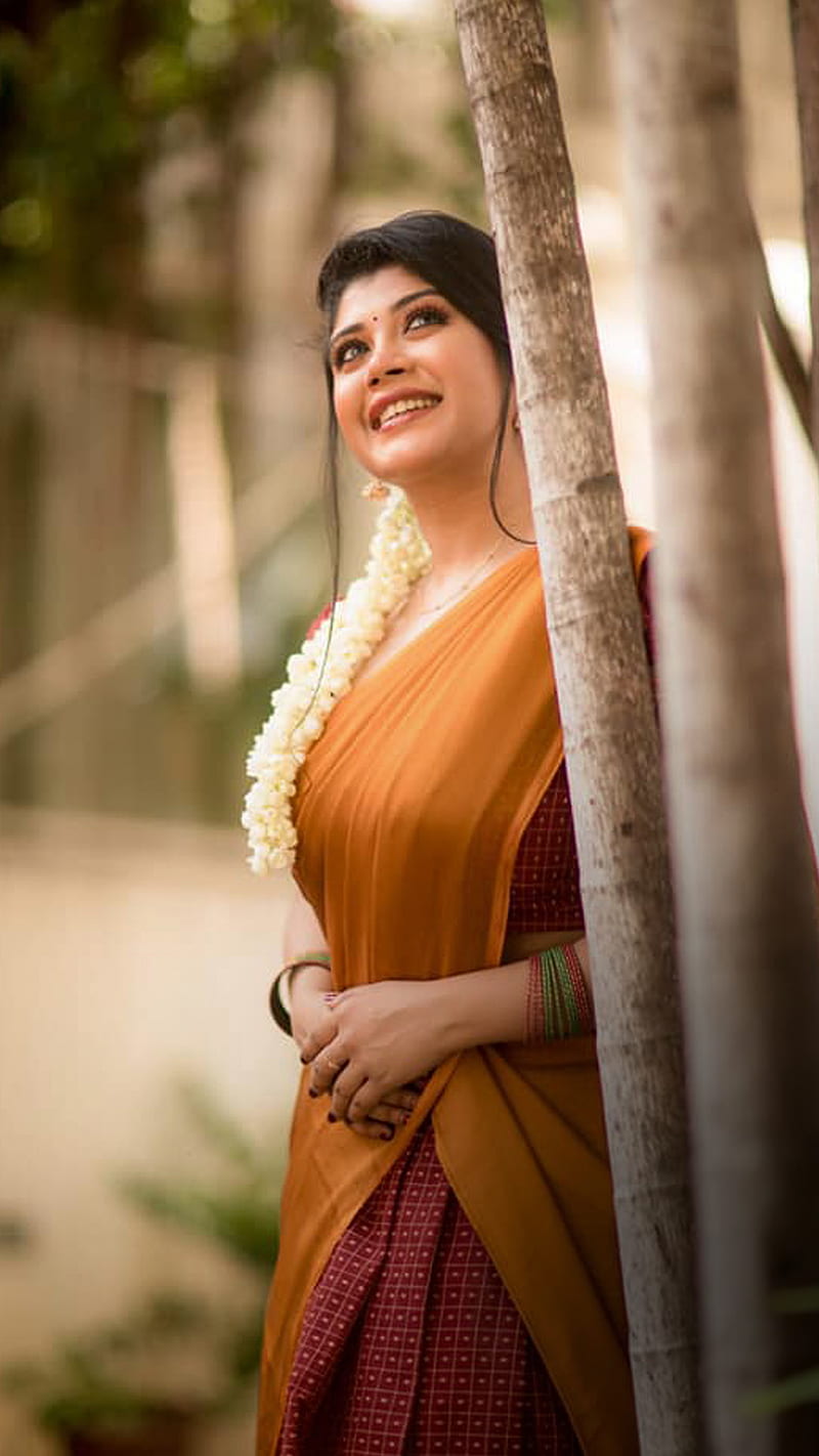 Tamil TV actress VJ Chitra Stills In Traditional Saree  Saree Traditional  sarees Designer dresses indian