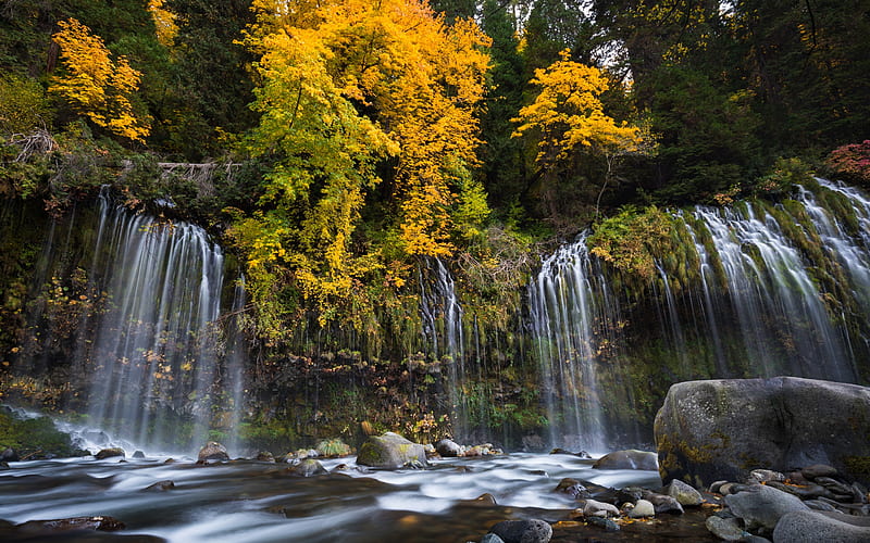 Mossbrae Falls, autumn, waterfall, rock, yellow trees, Sacramento River, California, Dunsmuir, HD wallpaper