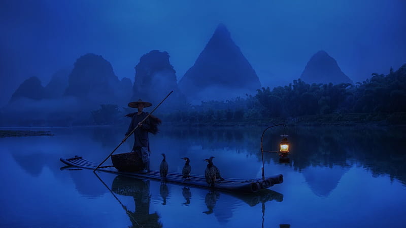 chinese fisherman with his cormorants in the morning, boat, rive, mountains, birds, morning, fisherman, HD wallpaper
