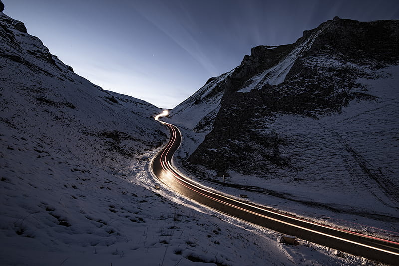 curvy road in middle of snow covered mountain, HD wallpaper