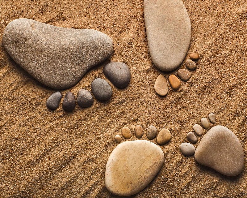 Stone Footprints, beach, feet, legs, pebbles, sand, stones, HD wallpaper